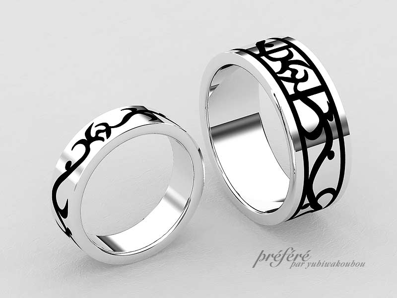 ブラック＆プラチナ色の組み合わせを楽しむカジュアルな結婚指輪