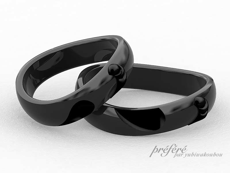 猫ちゃん好きなお二人のブラック仕上げの結婚指輪