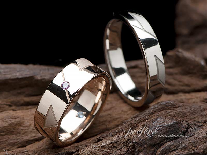 結婚指輪のオーダーはイニシャルモチーフでピンクゴールドとホワイトゴールド素材