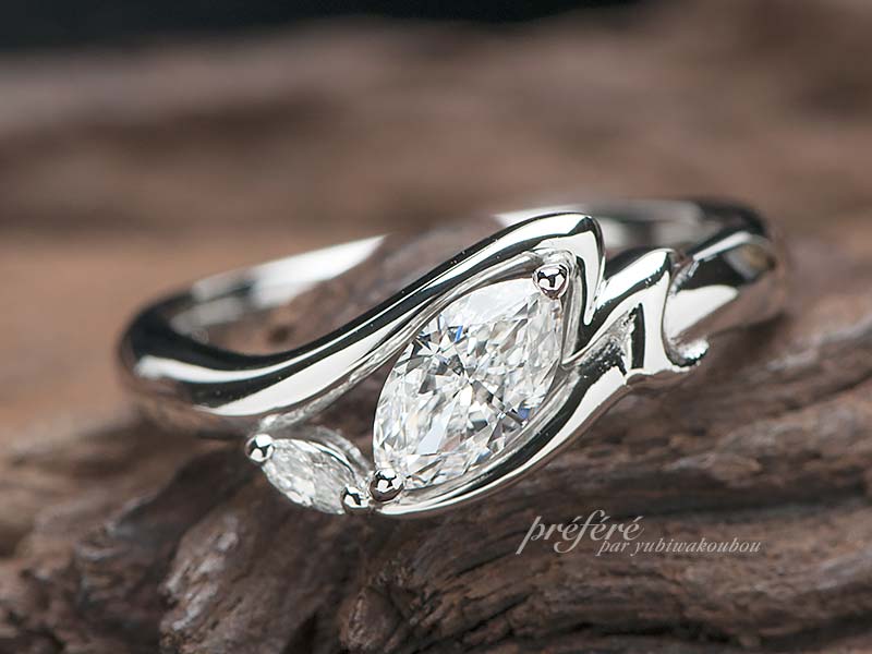 マーキスダイヤの婚約指輪はイニシャルを添えてオーダーメイド