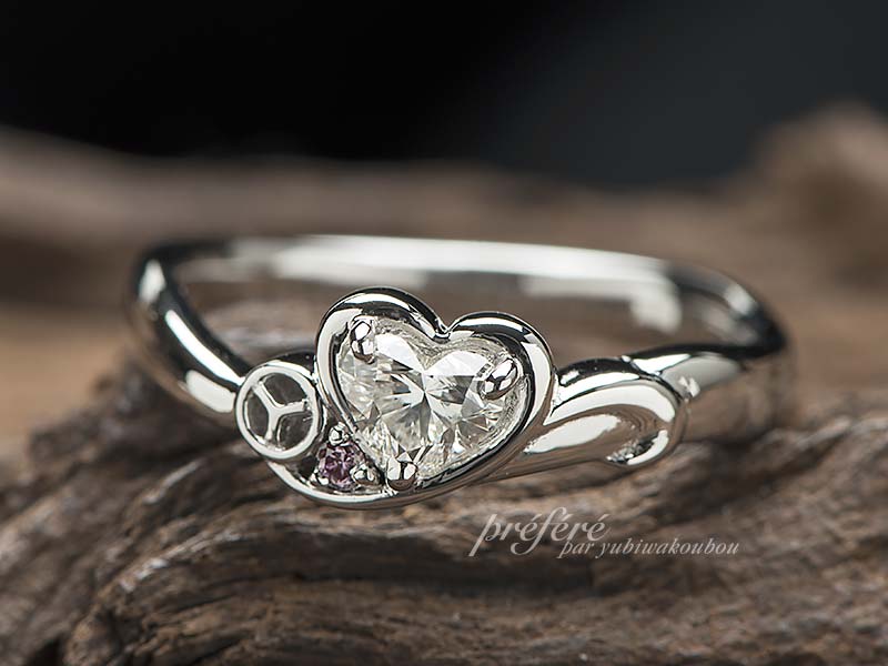 イニシャルを入れた婚約指輪オーダーはハートダイヤ＆ピンクダイヤ