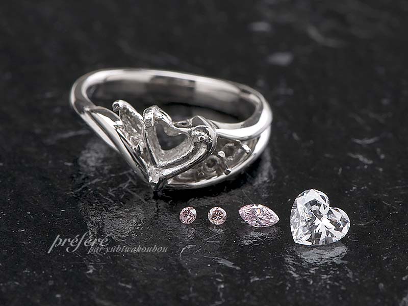 ハートシェイプのダイヤとファンシーピンクダイヤの婚約指輪