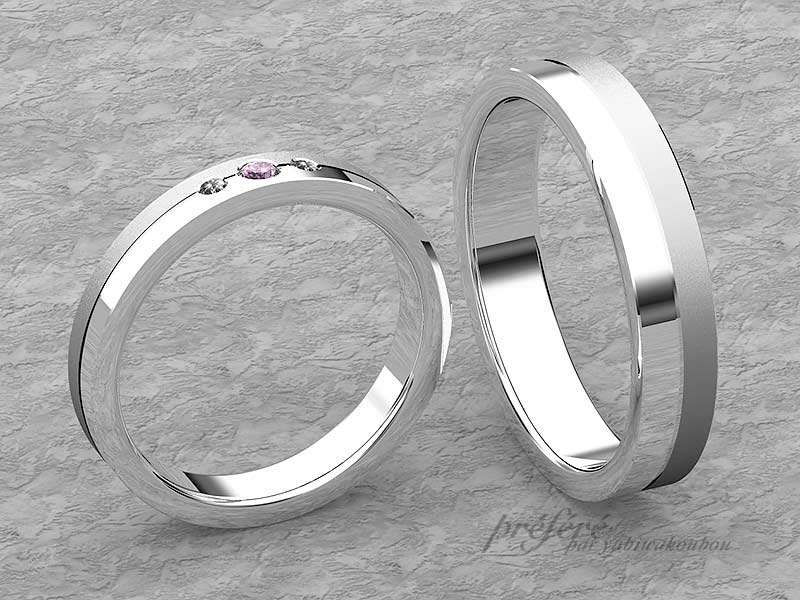 平打ちストレートのデザインでつや消しと鏡面のシンプルな結婚指輪
