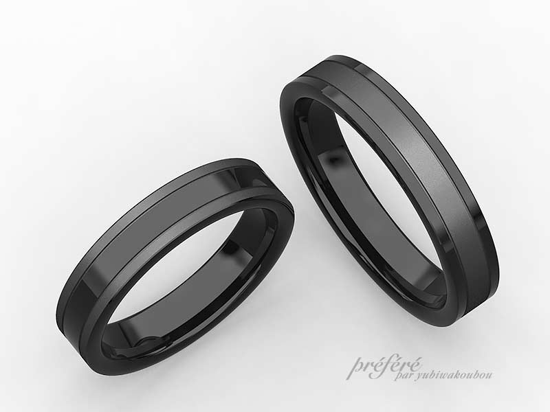 結婚指輪は渋いブラック仕上げでシンプルデザインに個性を吹き込みました。