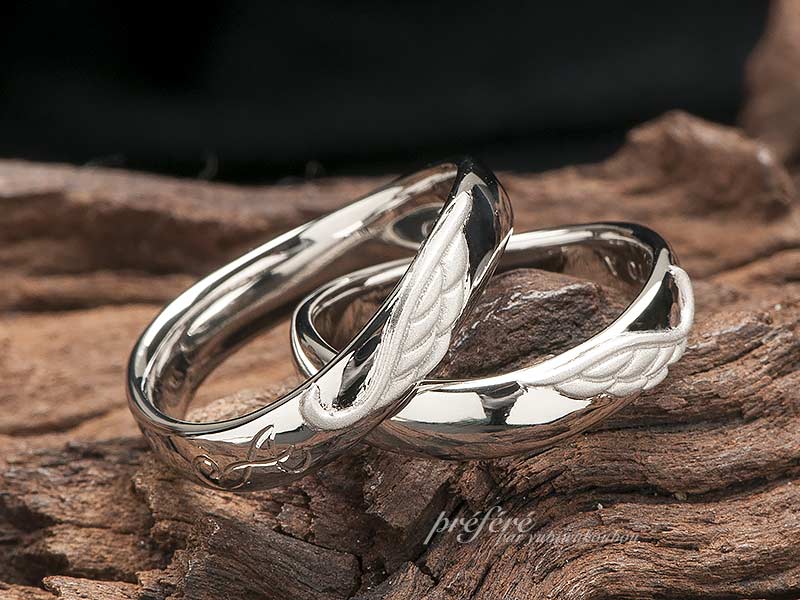 結婚１０年目の指輪は天使の羽をモチーフにペア
