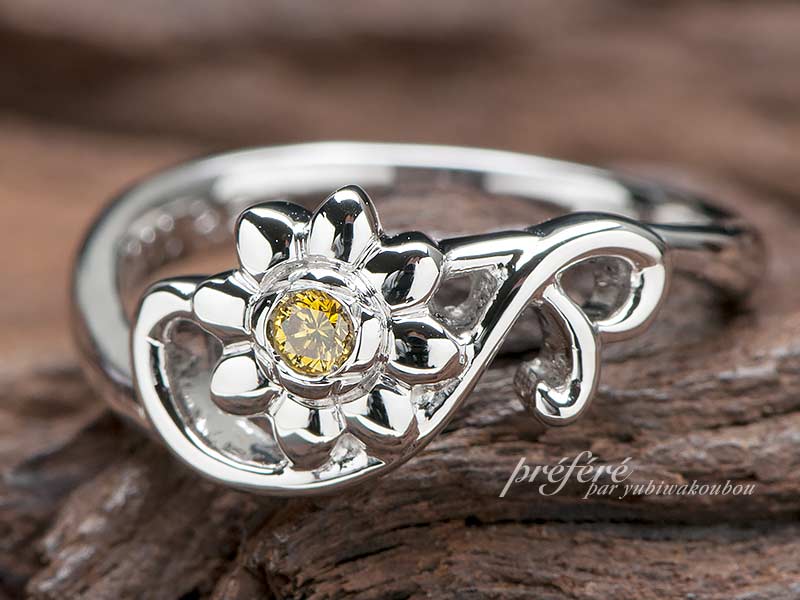 オーダーメイドの婚約指輪はひまわりデザインでプロポーズと共にプレゼント