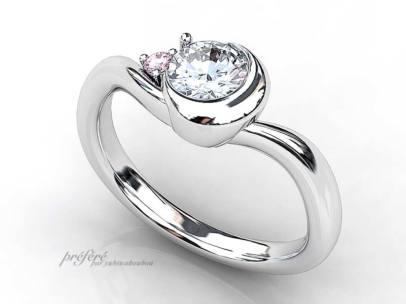 婚約指輪のオーダーは三日月とピンクダイヤを入れてアレンジ