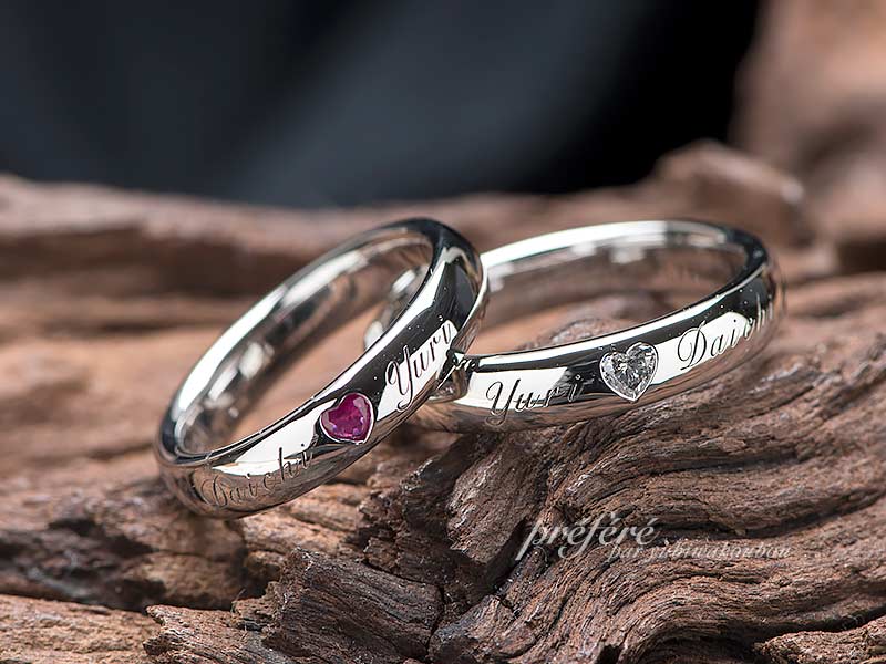 結婚指輪のオーダーはハートのダイヤとルビー