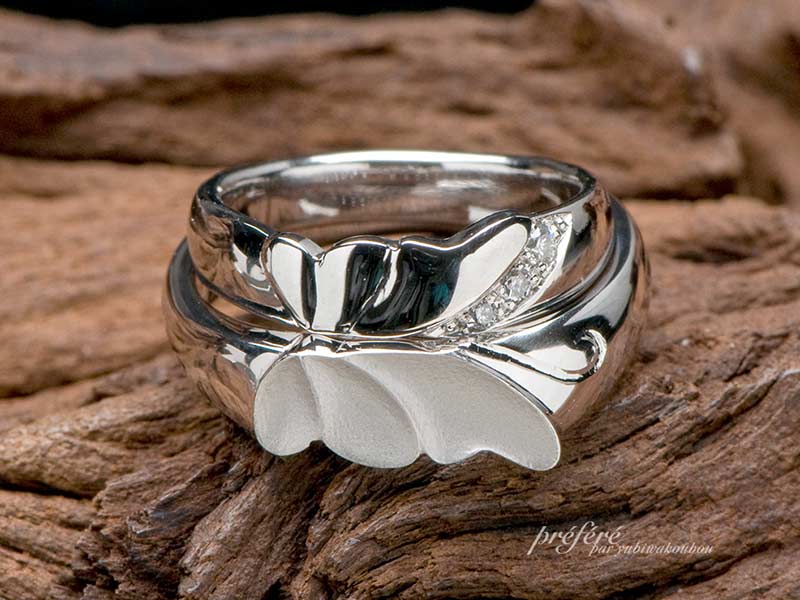 蝶をデザインしたオーダーメイドの結婚指輪
