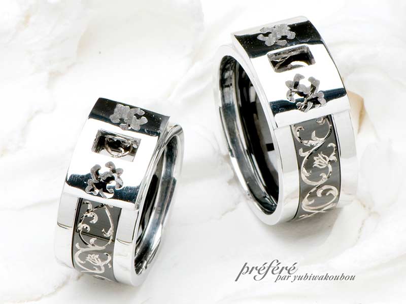 手彫りのデザインをいれたブラックリングをセットするオーダーメイドの結婚指輪