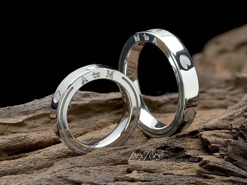 牛さんの足形と側面のおしゃれ＆仕掛けのある結婚指輪