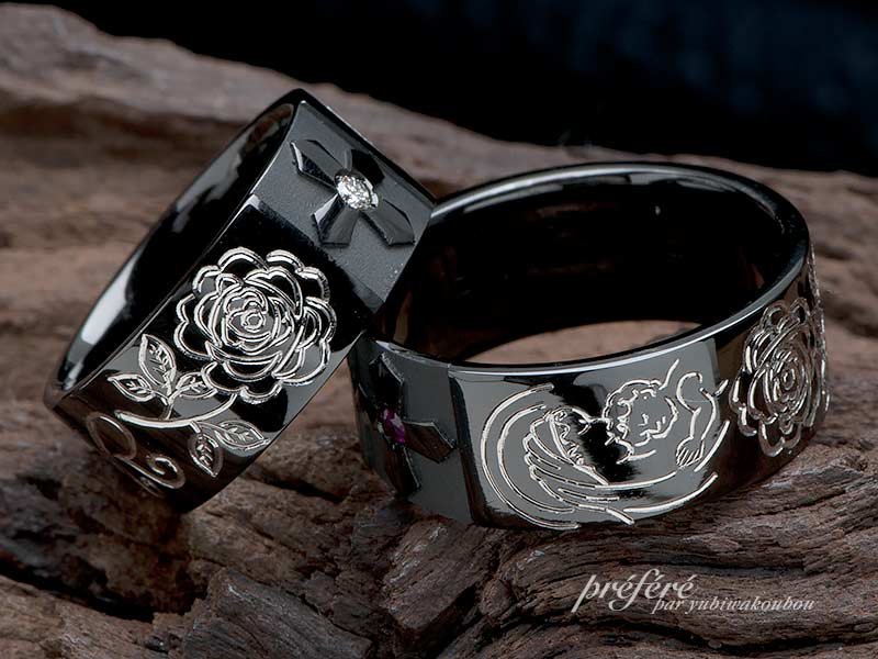 聖母マリア様と薔薇のデザインのブラックリングはカッコいい結婚指輪