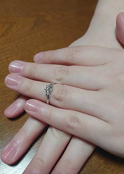 ネコの婚約指輪