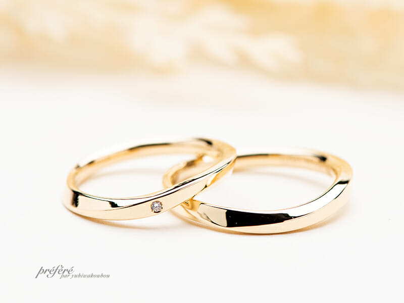 結婚10周年に結婚指輪と重ね付けするセカンドマリッジリング