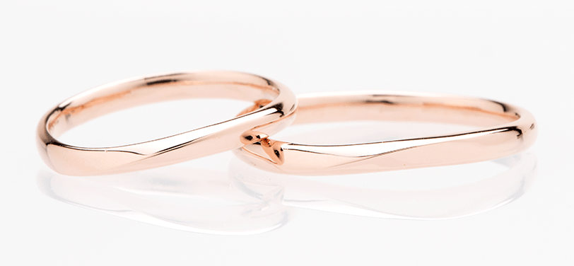 ピンクゴールド素材のお得な結婚指輪