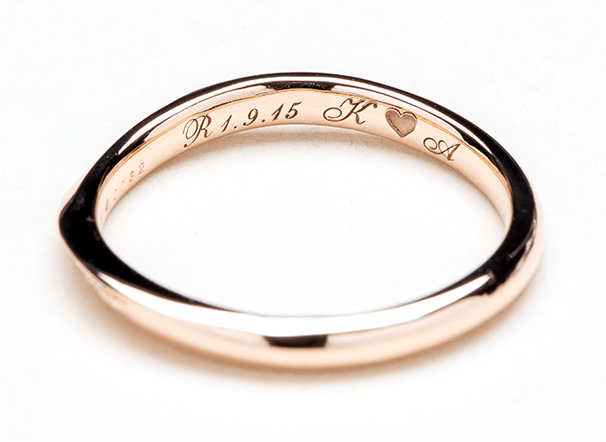 婚約指輪や結婚指輪の内側に文字などの刻印を入れたい方へ｜しあわせ指輪工房