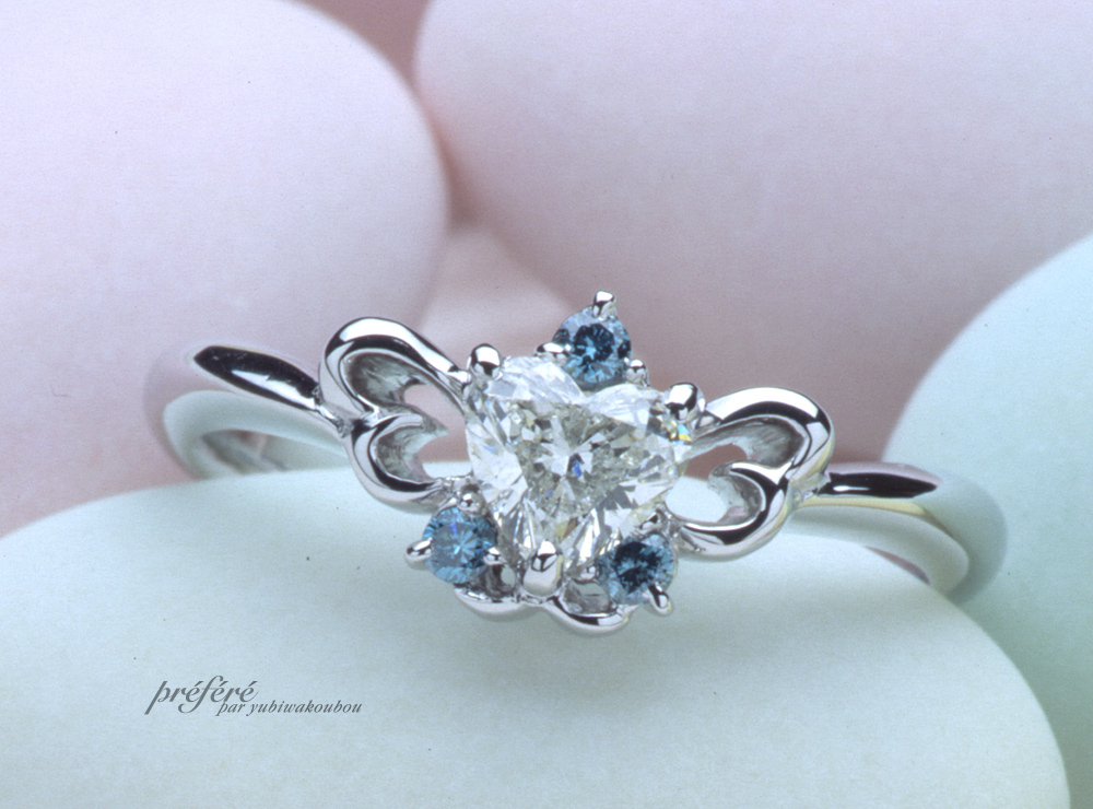 ハートダイヤと優しく指にとまる蝶々の婚約指輪をオーダーメイド