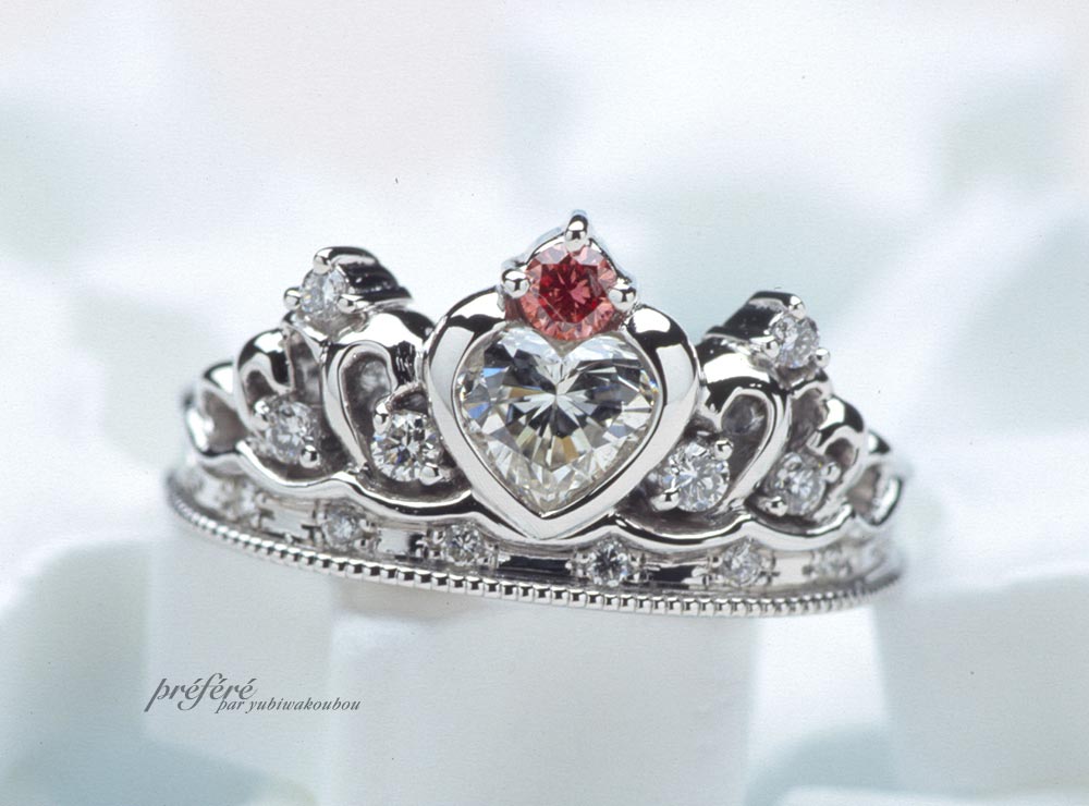 ハートとピンクダイヤのティアラリングは婚約指輪オーダー