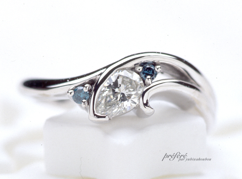 ペアシェイプダイヤを婚約指輪