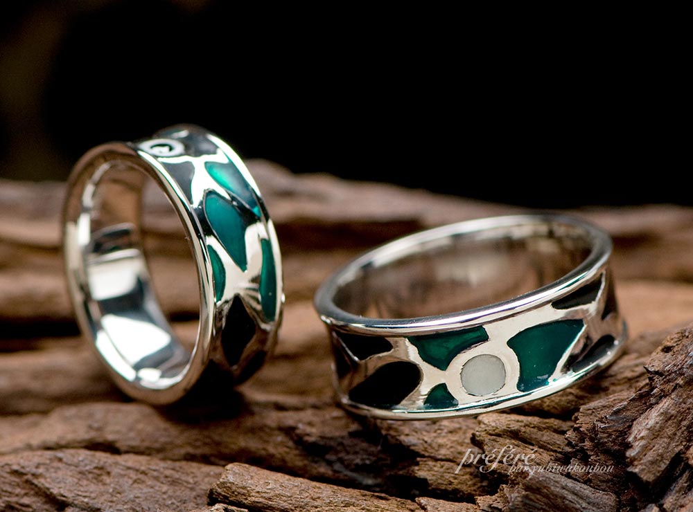 緑色とブラックカラ－を入れた結婚指輪,オーダーメイド
