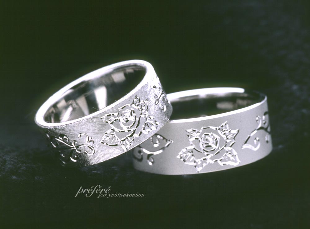 テクスチャ仕上げと薔薇モチーフの結婚指輪