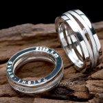 結婚指輪は優しい曲線と側面に文字入れするオーダーメイド