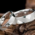 結婚指輪のオーダーは仲良しイニシャルになるペアデザイン