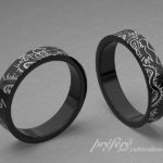 結婚指輪のオーダーはイラストみたいな可愛い龍を手彫りしたブラックリング