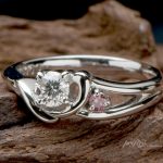 プロポーズで渡したダイヤモンドを使った婚約指輪