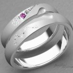 結婚指輪のオーダーは星座にみたてたイニシャルと熱いハート