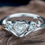 ハートダイヤを入れたオーダーメイドの婚約指輪