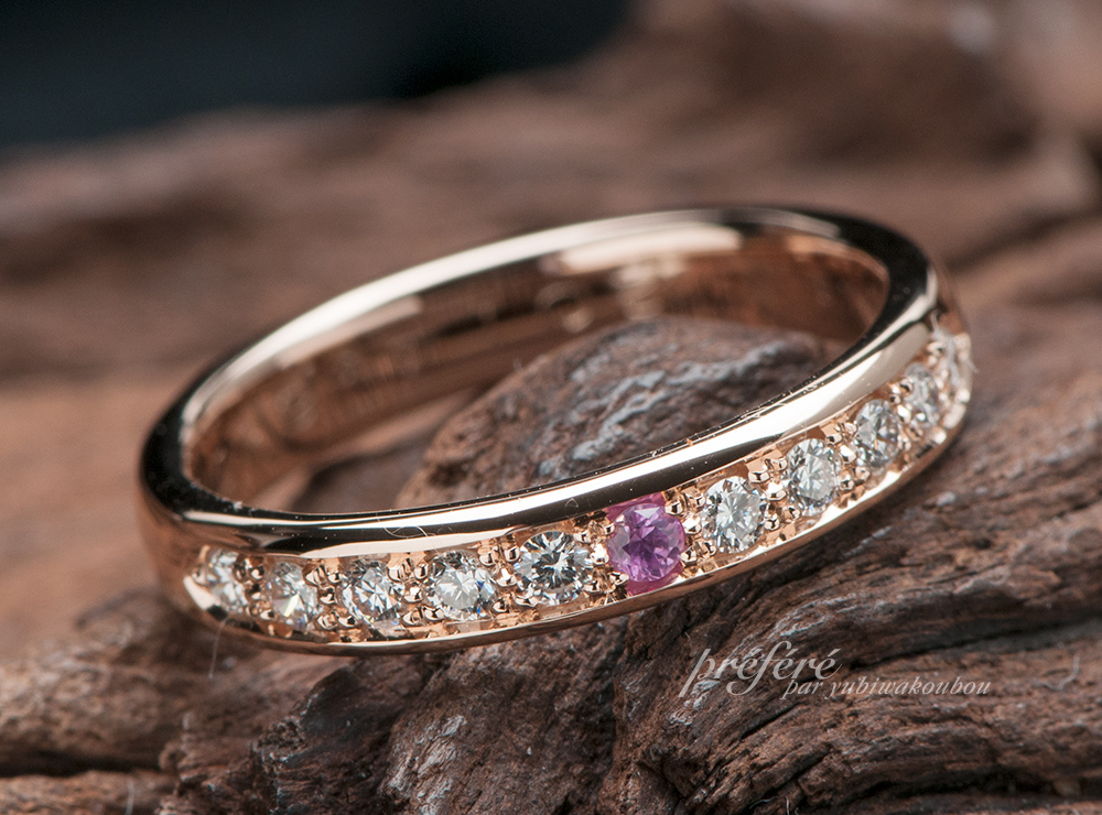 結婚10周年記念指輪】１０個のダイヤとピンクサファイアを入れた 