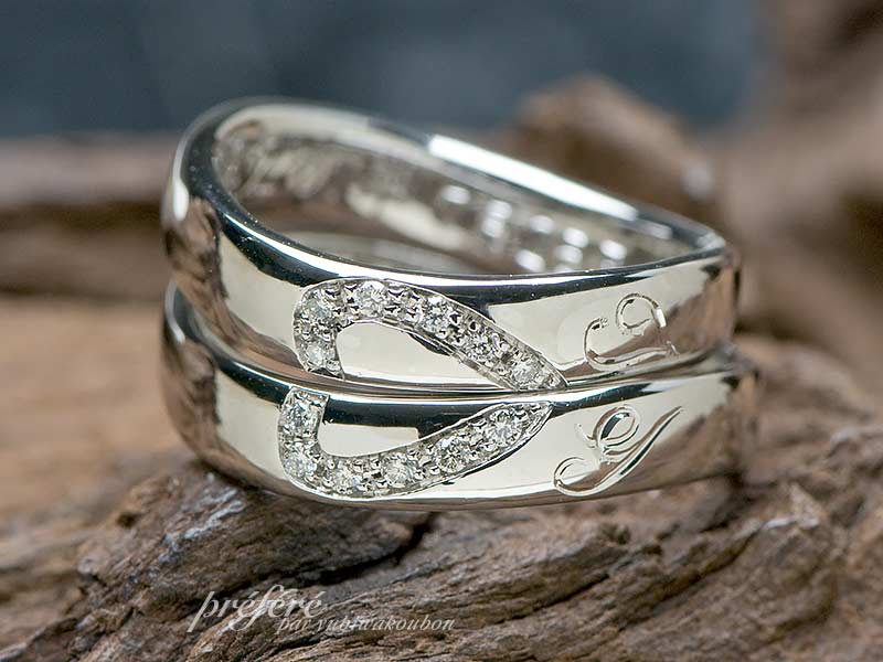 ハートをモチーフにしたペアデザインの結婚指輪