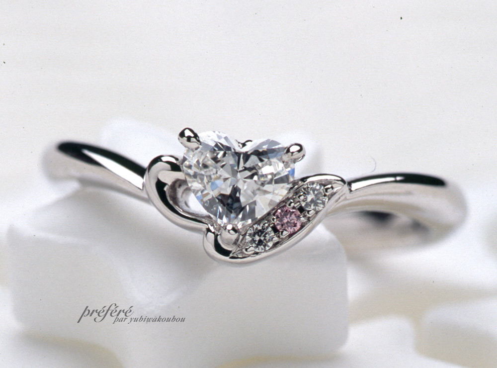 ハートのダイヤでエンゲージリング（婚約指輪）はオーダーメイド
