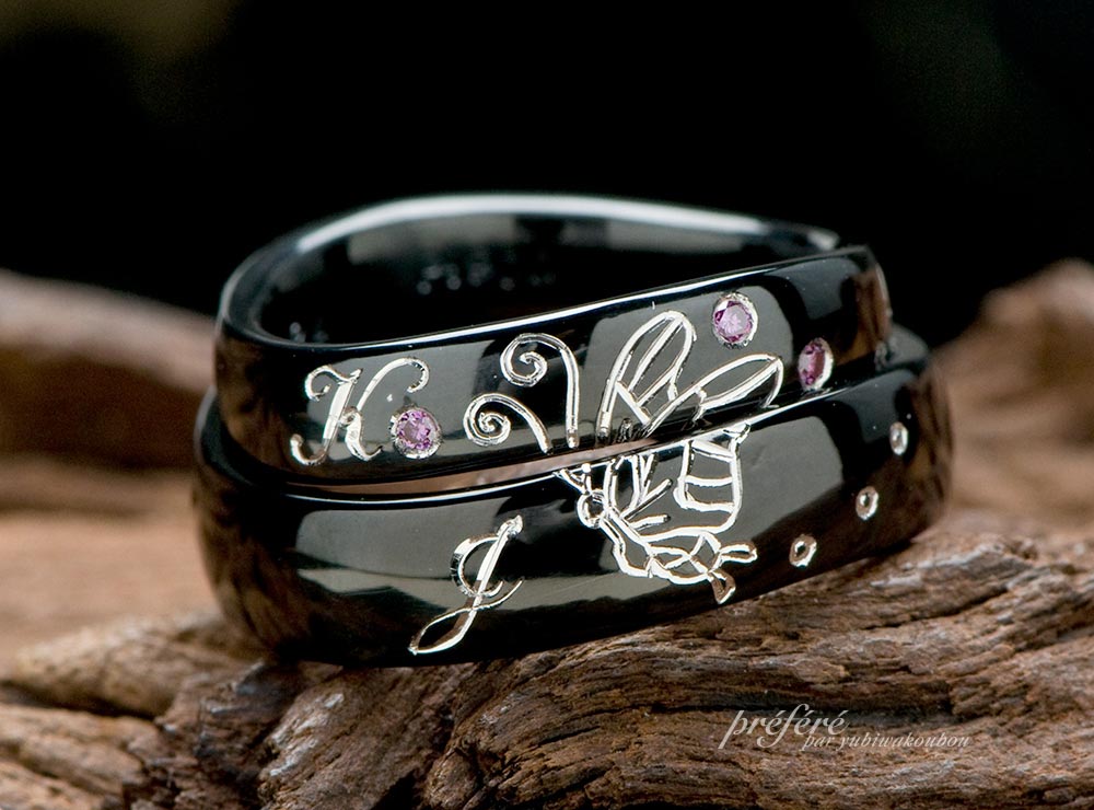 ブラックリングにチョウのデザインで結婚指輪オーダーメイド