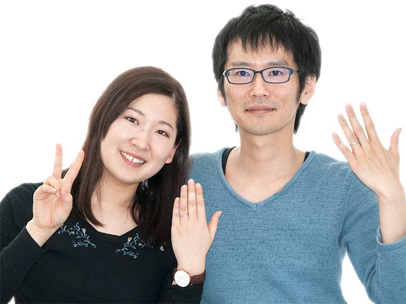 婚約指輪と結婚指輪をセットでご注文いただいたカップル様