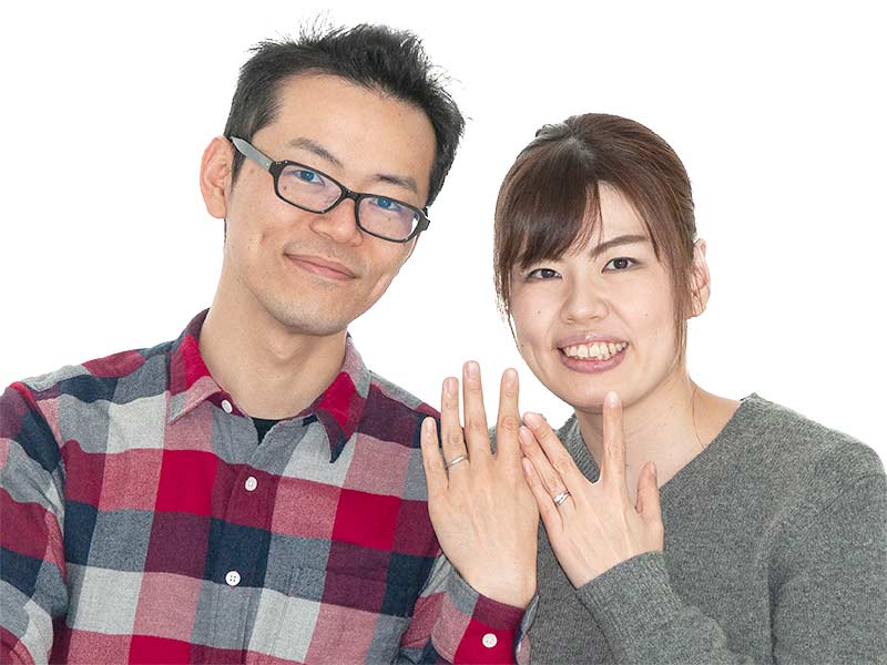 婚約指輪と結婚指輪をセットでご注文いただいたカップル様