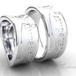結婚指輪は五線譜とト音記号とメッセージを入れてオーダーメイド