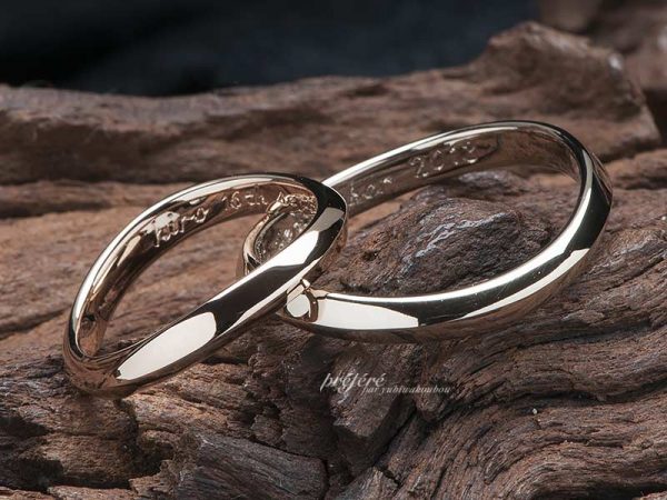 オーダーメイドの結婚指輪は１８金でお創りしたシンプルデザイン