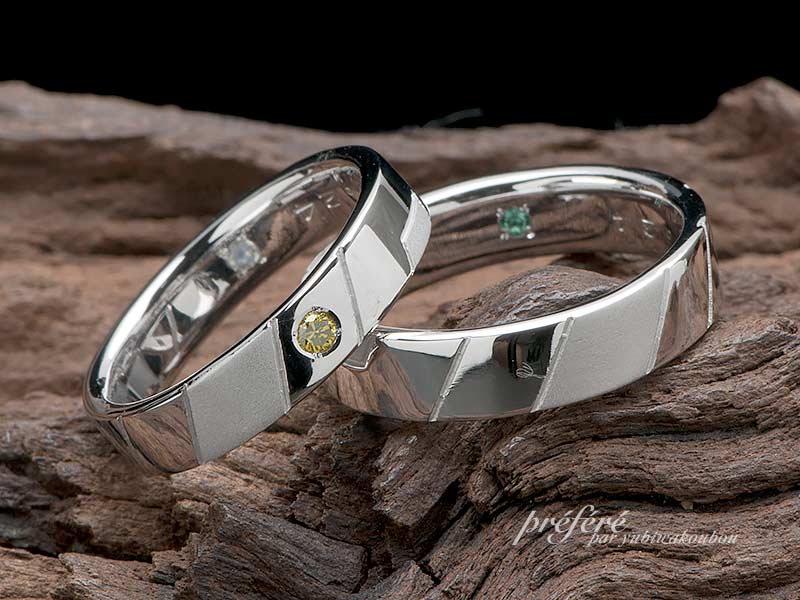 イエローダイヤを入れたイニシャルモチーフのオーダーメイド結婚指輪