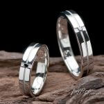 ブラックダイヤを入れたシンプルな結婚指輪はオーダー