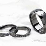 婚約指輪にラップ（セット）するブラックリングのフルオーダー結婚指輪