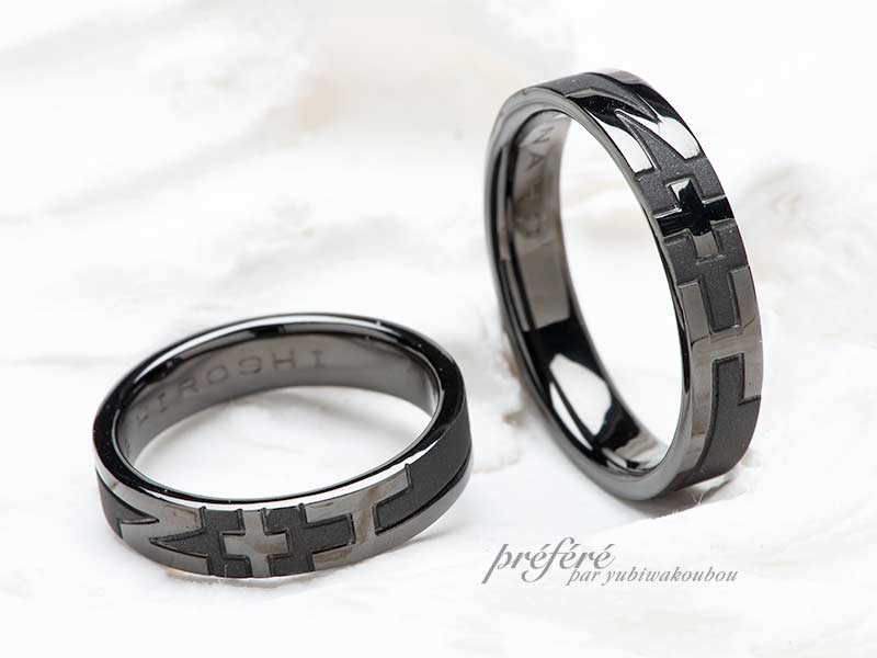 イニシャルのオリジナル結婚指輪をブラックリングでフルオーダー