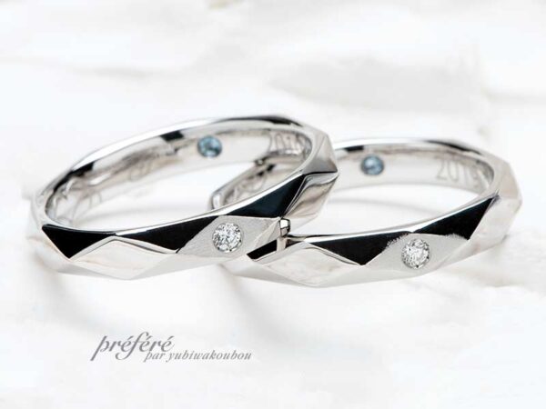 槌目デザインにダイヤモンドを入れた結婚指輪