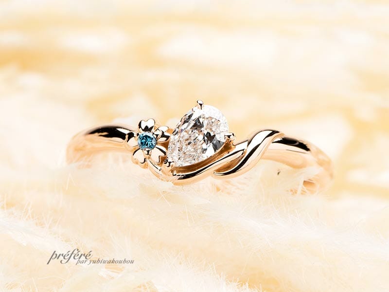 桜モチーフとペアシェイプダイヤを入れた婚約指輪